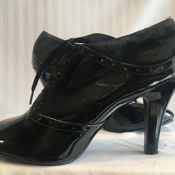 Elegant Black Women's Heels - Picture 5 of 13